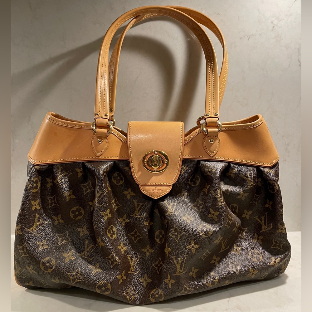 Louis Vuitton Purse - Picture 1 of 16